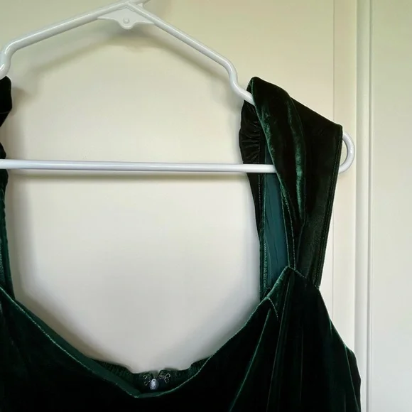 Reformation Emerald Velvet Midi Dress - Picture 5 of 5